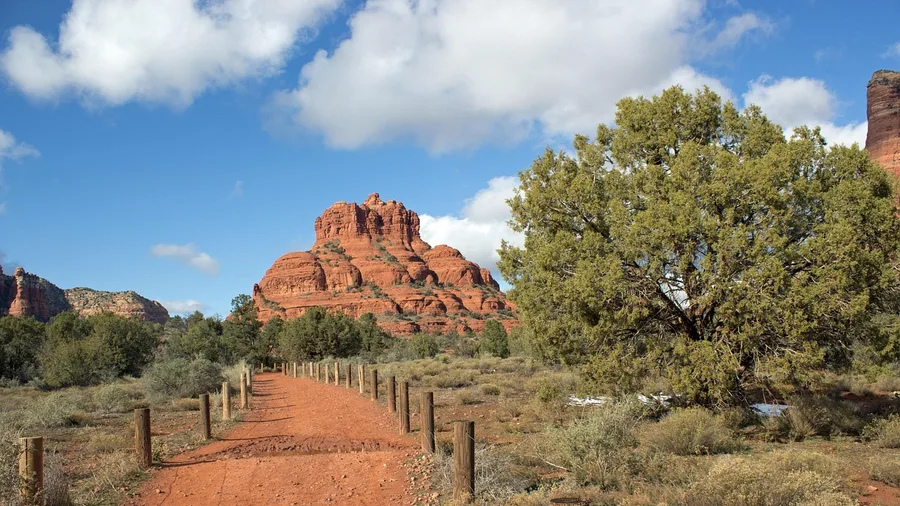 11 Desert Trails in Arizona That Are Perfect From November to March Bell Rock Pathway near Sedona