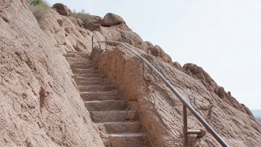 11 Desert Trails in Arizona That Are Perfect From November to March Echo Canyon on Camelback Mountain