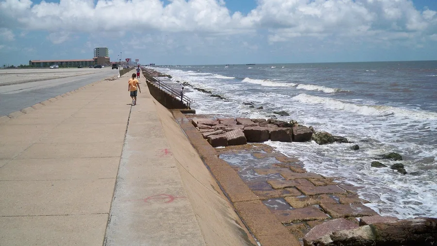 Galveston Seawall Promenade, Texas