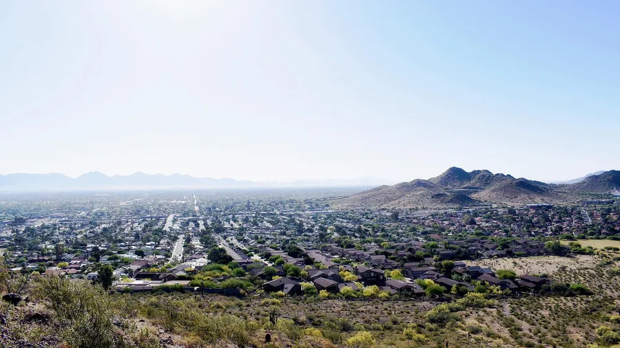 Mesa, Arizona: Big-City Convenience at Snowbird Prices