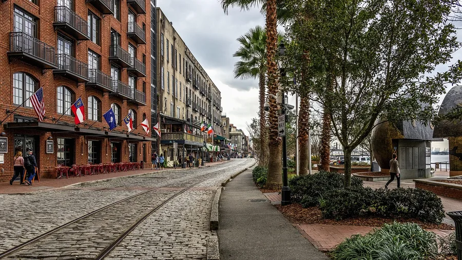 Savannah, Georgia: Walkable Squares, No Car Needed