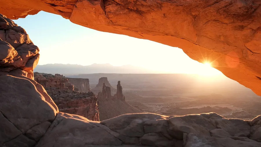 Mesa Arch Trail in Canyonlands