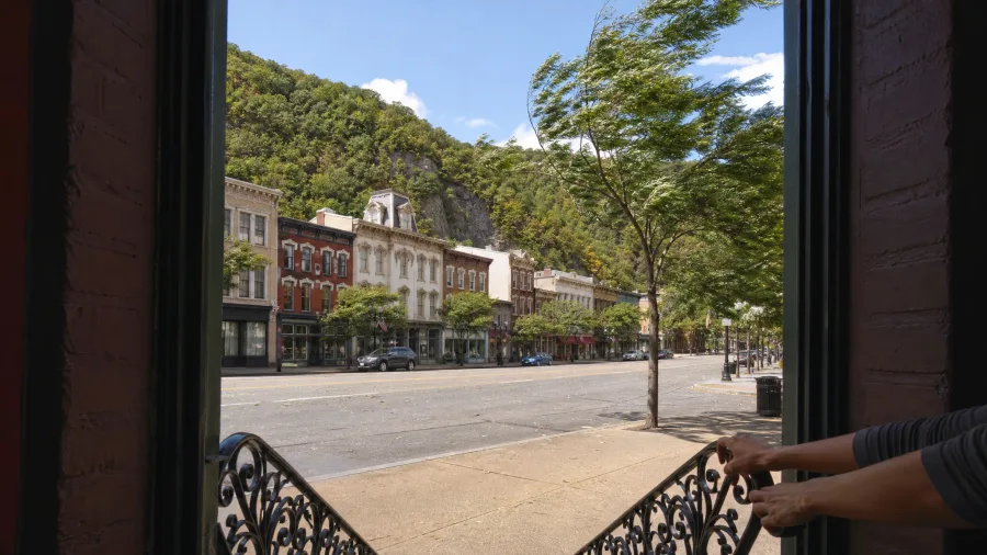 Jim Thorpe, Pennsylvania: Broadway In A Gorge