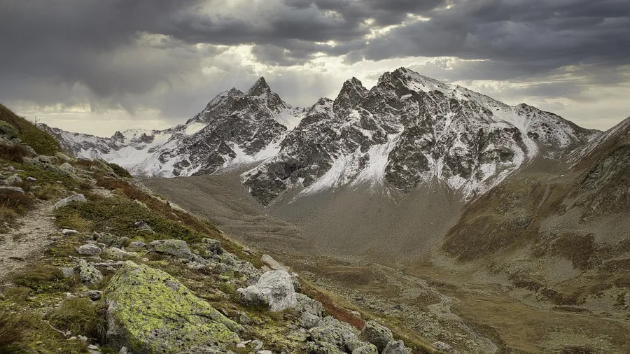 Arapaho Glacier Trail for Glacier Views